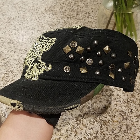 Hat - Picture 3 of 7